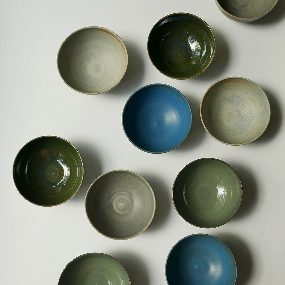 Bols aux teintes bleu vert