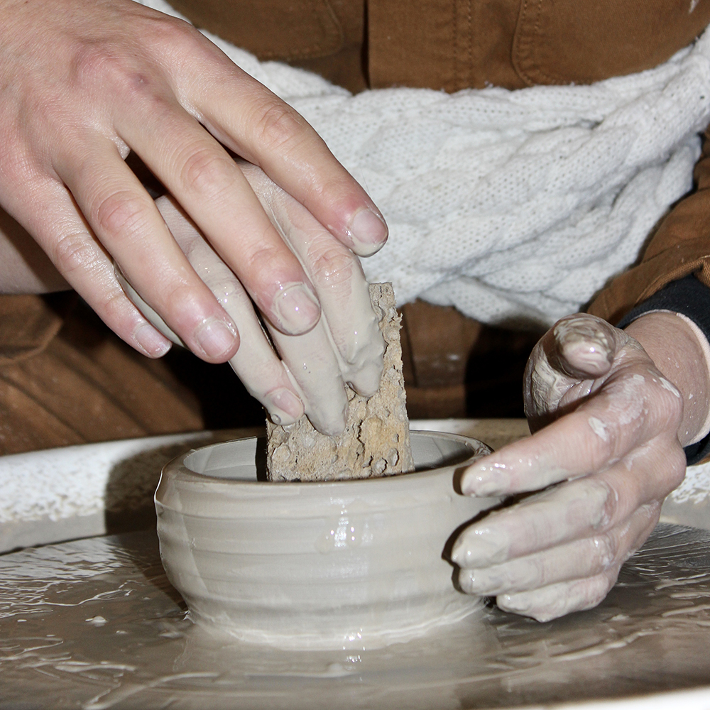 cours essai semaine soir matin tournage ceramique paris 20 atelier poterie fait main