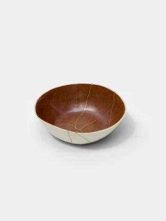 Saladier rouge de fer réparé kintsugi céramisue japonaise laque urushi collaboration cerakin béatrice jacotot fait main paris artisanale