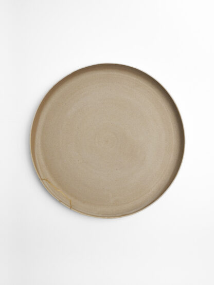 Assiette Kintsugi en grès gris pierre tournée à la main – Laurette Broll
